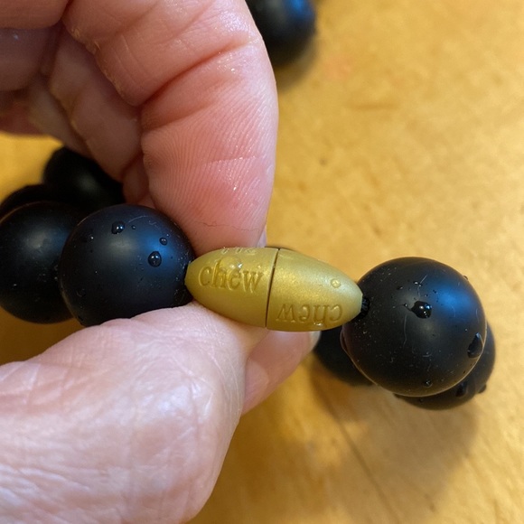 CHEW BEADS MOM NECKLACE CHEW TOY FOR BABY 26” - Picture 3 of 6